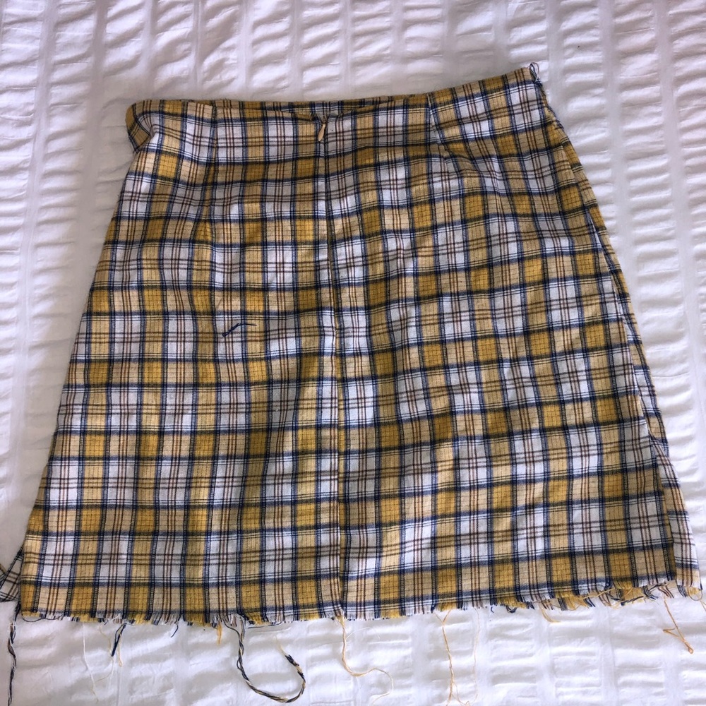 LF Skirt - Picture 2 of 2